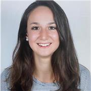 Profesora titulada en educación primaria e infantil con especialidad en audición y lenguaje.