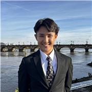 Les personnes qui souhaitent étudier le japonais ou qui étudient le japonais et qui sont suffisamment motivées