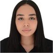 Profesora de apoyo escolar e inglés en formación en Comunicación Audiovisual con enfoque dinámico