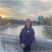 Soy una persona cercana, responsable y apasionada por el francés. Ayudo a estudiantes y adultos a aprender y mejorar su nivel.