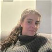 Soy una persona entusiasta y con ganas de superarse. Soy muy responsable y  puntual. Daría clases a niños de primaria.