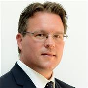 Hallo, ich bin Sebastian und unterrichte Englisch mit Leidenschaft und langjähriger Erfahrung.