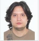 Profesor de programación imparte clases a niños de todas las edades