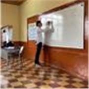 Soy estudiante de física de últimos semestres y tengo experiencia dictando clases hace 3 años tanto a particulares como a grupos de personas