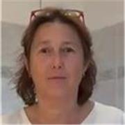 Conosco molte lingue così riuscirò più facilmente a guidarti nell'apprendimento della lingua italiana.