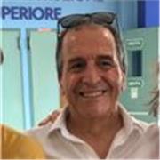 Docente in Matematica e Fisica con diversi anni di insegnamento abitante in Lentate sul Seveso, impartisce lezioni

