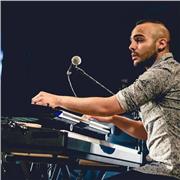 Insegnante di pianoforte moderno/tastiere, teoria musicale e propedeutica