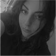 Ciao a tutti, mi chiamo Rebecca e lavoro in un doposcuola dove aiuto i ragazzi a fare i compiti, per questo mi rendo disponibile!