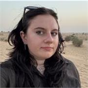 Gain confidence in speaking English and expand your vocabulary—conversational classes