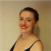 Studentessa di disegno industriale, impartisco lezioni in storia dell'arte