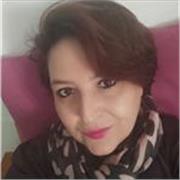 Cerchi qualcuno che ti aiuti a fare i compiti?