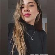 Trabajadora social con maestría en transformación del conflicto y construcción de paz enseña ciencias políticas a niños y niñas de todas las edades