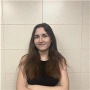 Profesora de apoyo ofrece clases particulares para niños que estén en primaria.