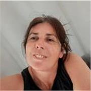 Docente de inglés da clases a niños de escuelas primarias y secundarias de Argentina