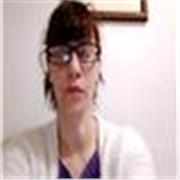 Profesora titulada en Economía con más de 10 años experiencia.