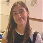 Profesora de Español imparte clases para niños de todas las edadez