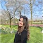 Studentessa di giurisprudenza, diplomata al liceo classico, offre lezioni private di latino e italiano
