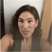 Soy una persona paciente, cercana y responsable. Me gusta ayudar a los demás a aprender y entender las cosas a su propio ritmo