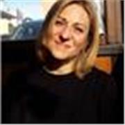 Laureata in LINFO (lingue nella società dell’informazione) e laureanda in Letfiling (filologia moderna). Impartisce lezioni 