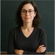 Me defino como una profesora dedicada a mis alumnos.