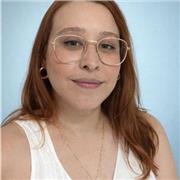 Professora de Educação Especial com experiência em inclusão e desenvolvimento individualizado