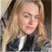 Profesora que imparte clases nivel medio ingles, euskera y matematicas en euskera
