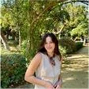Profesora de refuerzo escolar con 3 años de experiencia en una fundación especializada en menores con dificultades de aprendizaje.