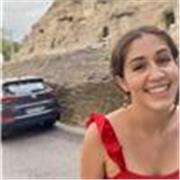 I offer private English or Spanish lessons tailored to your level