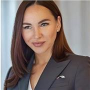 Clear and practical English lessons for adult and teens learners