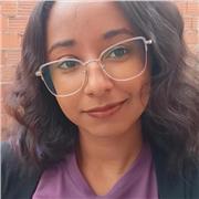 Professora de inglês com experiência de mais de um ano em sala de aula/online,experiência no ensino de diferentes faixas etárias