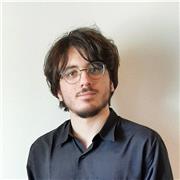 Jeune homme propose ses services pour enseigner l'histoire pour tout type d'aides. Aide aux devoirs ou préparation à des examens.