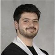 Profesor proactivo y adaptado a todos los niveles. Gran apasionado del arte y la pedagogía.