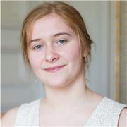 Professeur de Musique et de Flûte traversière, diplomée du conservatoire