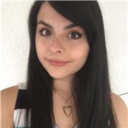 Doy clases particulares de español para extranjeros. Soy hablante nativa del español (venezolana) por lo tanto mi acento es muy neutro