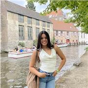 ¡Hola! Me llamo Nerea y me definiría como una persona cercana, atenta y apasionada por los niños. Puedo dar clase de entre 5 a 11