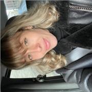 studentessa universitaria diplomata presso Liceo delle scienza umane