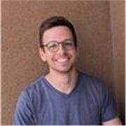 PhD en telecomunicaciones, brasileño y nativo en portugués.