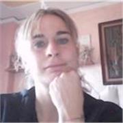 Laureata in Biologia Marina impartisce lezioni per matematica, scienze, chimica, fisica