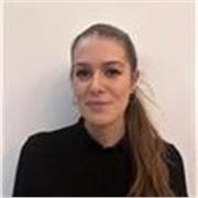 Laureata in Giurisprudenza con 110/110 e lode, già praticante notaio e studentessa di diverse scuole notarili
