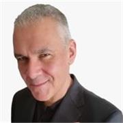 Locutor, Vocal Coach, Actor y Director de Doblaje enseña Técnica de Voz, Doblaje e Interpretación. Online y desde casa