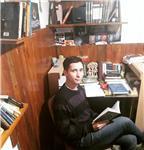 Profesor de filosofía; historia; ciudadanía y política; literatura; ética; sociología