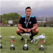 Entrenador en Deporte profesional dicta clases de fútbol presenciales de lunes a sábado