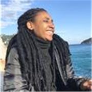Graduate of Zoology, offering tutoring in English and Biology for children