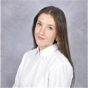 Profesor de ballet (graduada en Danza Clásica en el Real Conservatorio Profesional de Danza Mariemma)