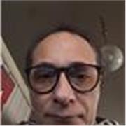 Madrelingua italiano, offre lezioni di italiano per stranieri.