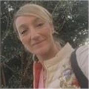 Insegnante curricolare di scuola primaria con esperienza pluriennale, specialista in lingua inglese e glottodidattica, aggiornata per inclusione/ potenziamento e recupero alunni con DSA e con BES