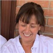 Profesora bilingüe en de múltiple funciones especializada en matemáticas en español e inglés y además de asignatura de lenguaje