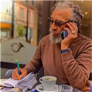 Instituteur spécialisé puis formateur en sciences sociales,  j'accorde une place importante à mon désir de transmettre.