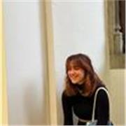Studentessa diplomata al Liceo Classico offre ripetizioni di latino ad Arezzo