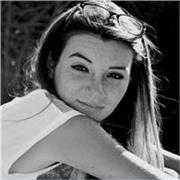 Mi chiamo Elena e sono un insegnante di informatica e offro lezioni private per per conoscere al meglio il funzionamento del computer